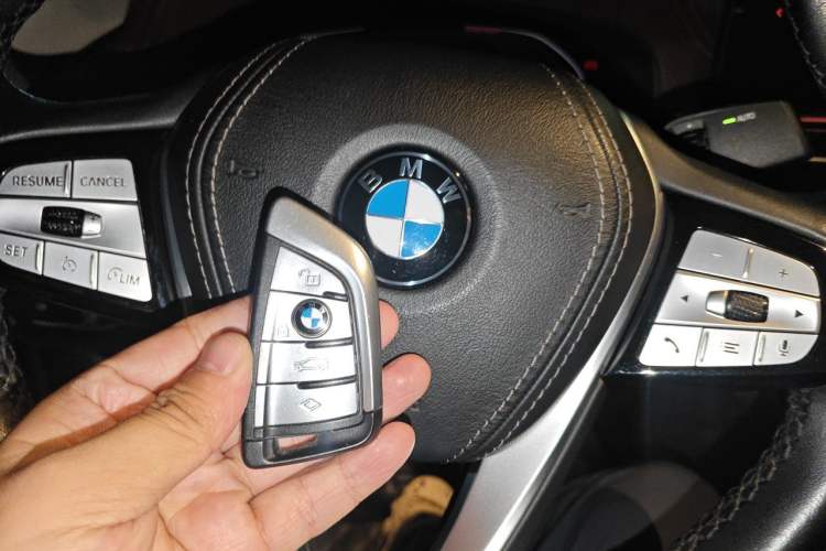 Used BMW 5 Series 2021 525Li Luxury Package Vehicle Key