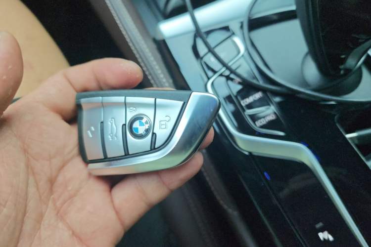 Used BMW 5 Series 2021 Facelifted 525Li M Sport Package Vehicle Key