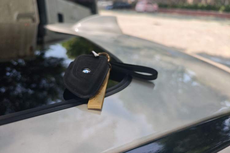 Used BMW 5 Series 2021 530Li Luxury Edition M Sport Package Vehicle Key