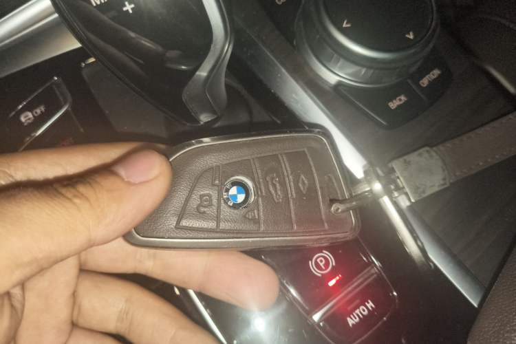 Used BMW 5 Series 2021 Updated 530Li xDrive Luxury Package Vehicle Key
