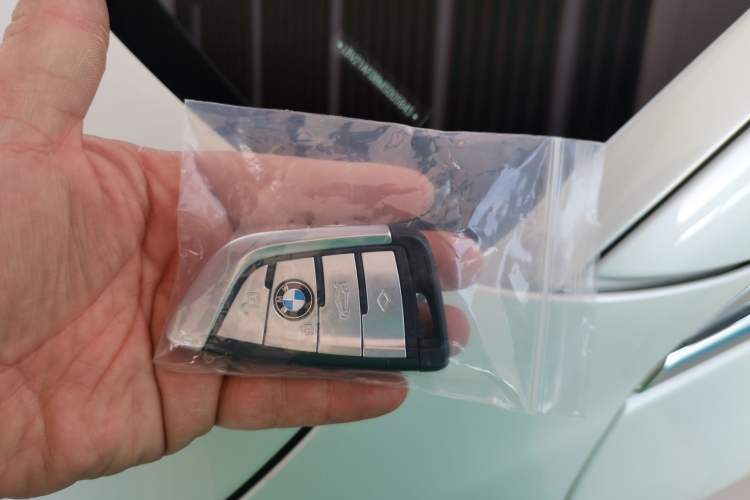Used BMW 5 Series 2021 525Li Luxury Package Vehicle Key