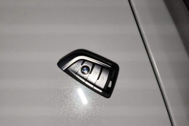 Used BMW 5 Series 2021 Restyled 530Li Leading Edition Luxury Package Vehicle Key