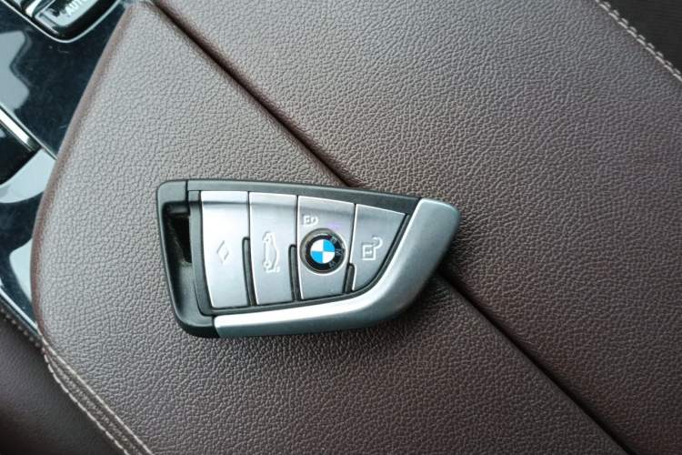 Used BMW 5 Series 2021 525Li M Sport Package Vehicle Key