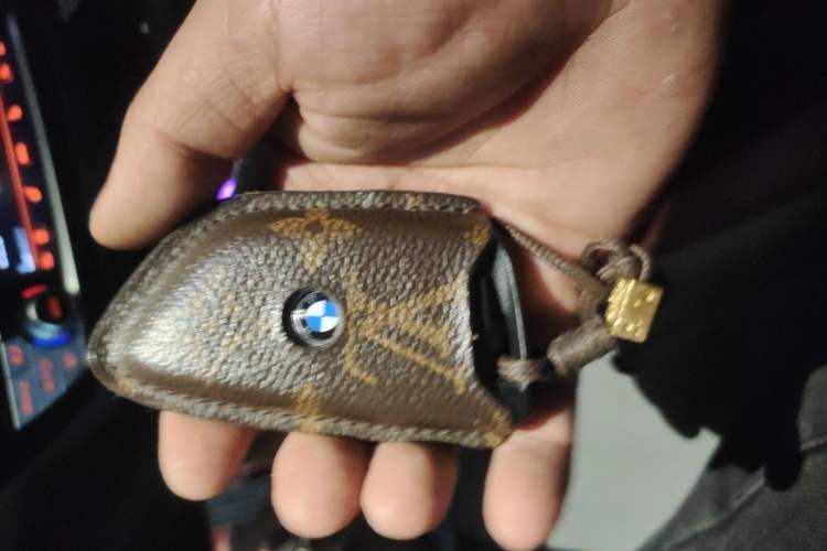 Used BMW 5 Series 2021 530Li Leading Model M Sport Package Vehicle Key