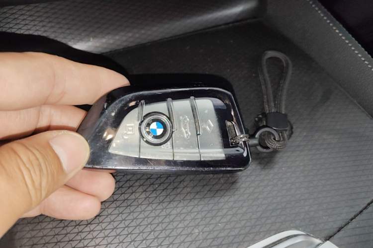 Used BMW 5 Series 2021 525i M Sport Package Vehicle Key