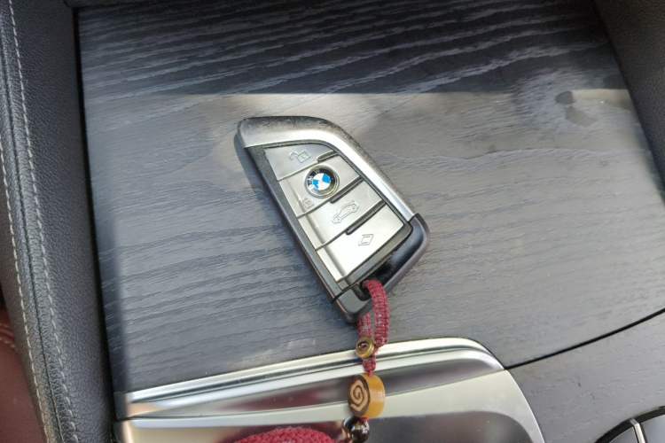Used BMW 5 Series 2021 Facelifted 530Li Leading Edition M Sport Package Vehicle Key