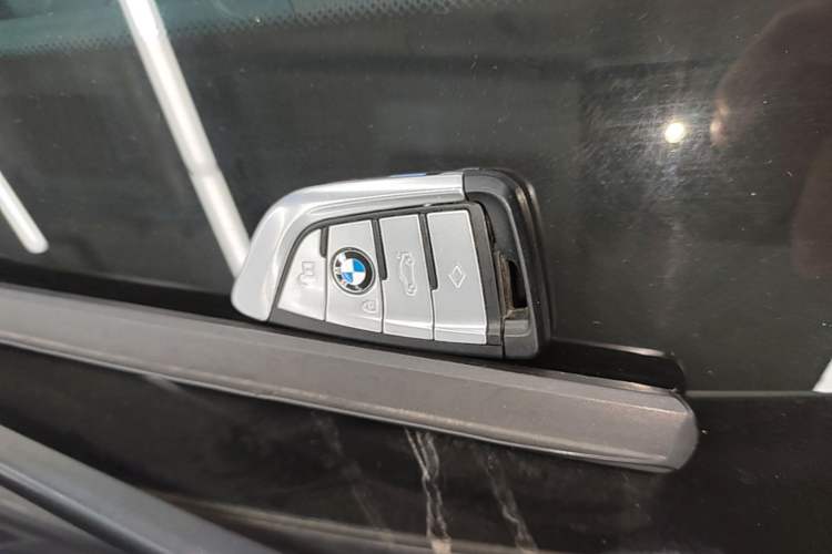 Used BMW 5 Series 2021 530Li Leading Model M Sport Package Vehicle Key