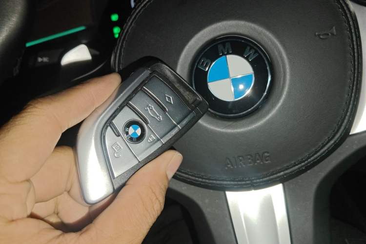 Used BMW 5 Series 2021 530Li Leading Model M Sport Package Vehicle Key