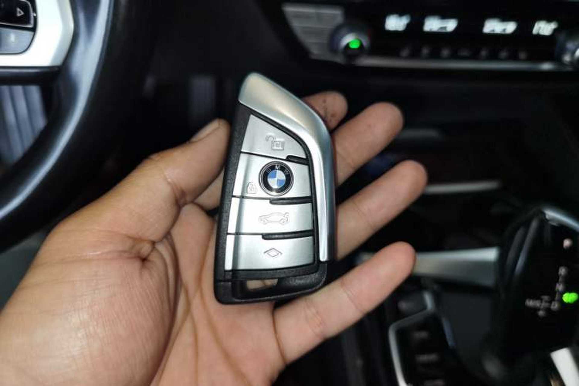 Used BMW 5 Series 2021 Facelifted 530Li Leading Edition M Sport Package Vehicle Key