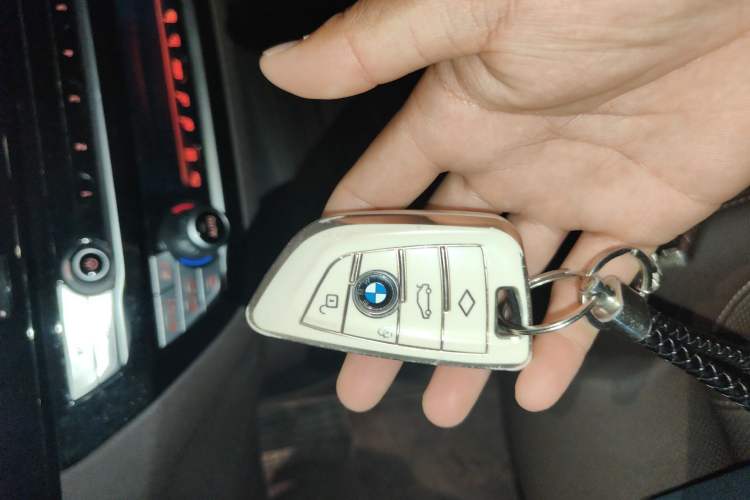Used BMW 5 Series 2021 530Li Luxury Edition Premium Package Vehicle Key