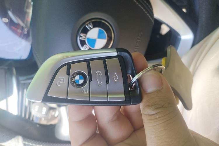 Used BMW 5 Series 2021 530Li Leading Luxury Package Vehicle Key