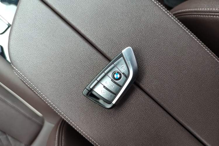 Used BMW 5 Series 2021 Facelifted 525Li M Sport Package Vehicle Key