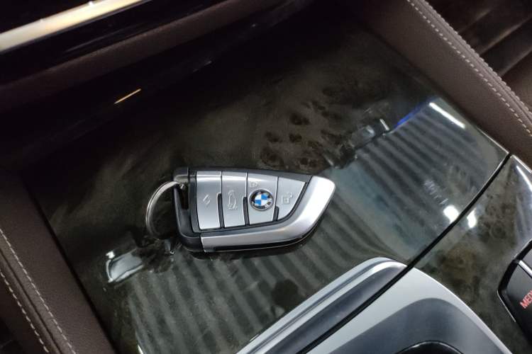 Used BMW 5 Series 2021 525Li Luxury Package Vehicle Key