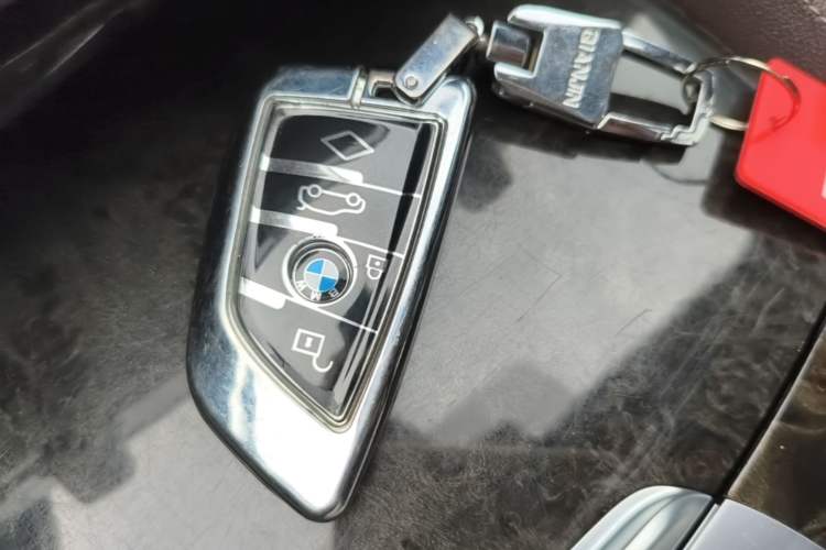 Used BMW 5 Series 2021 525Li M Sport Package Vehicle Key