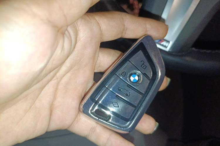 Used BMW 5 Series 2021 Restyled 530Li Luxury Edition M Sport Package Vehicle Key