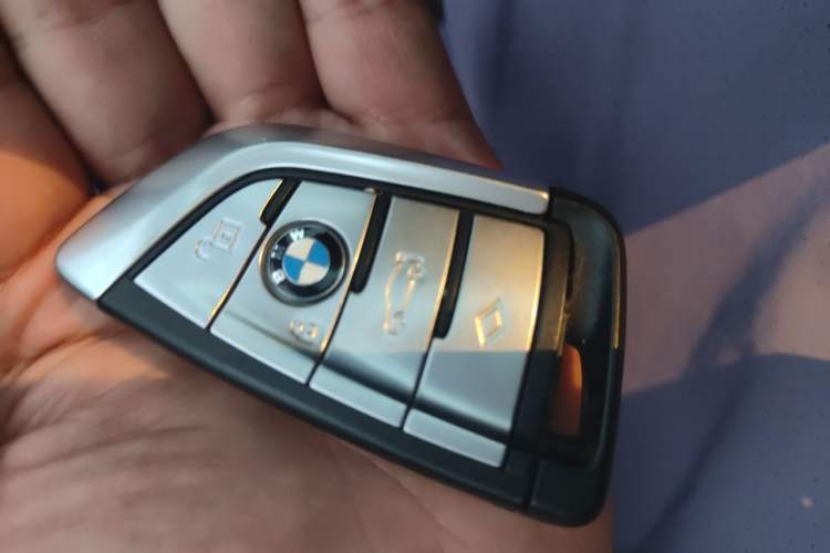 Used BMW 5 Series 2021 525Li M Sport Package Vehicle Key