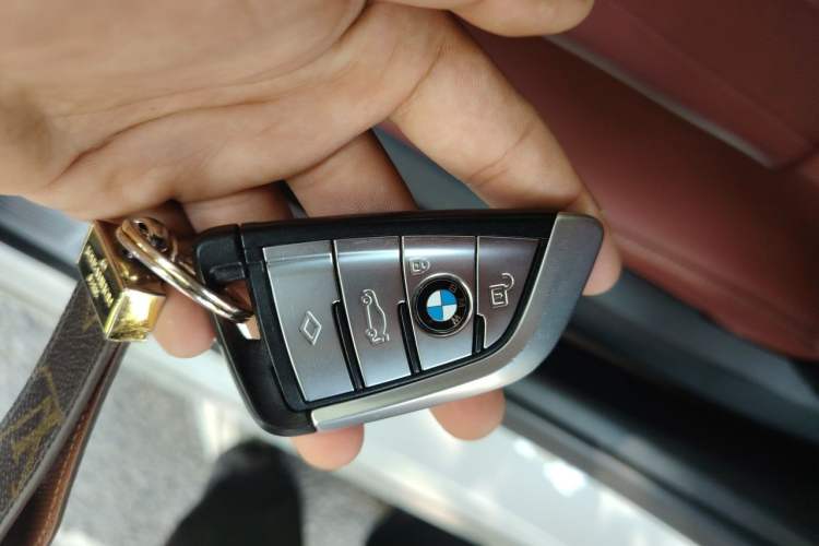 Used BMW 5 Series 2021 Facelifted 530Li xDrive M Sport Package Vehicle Key