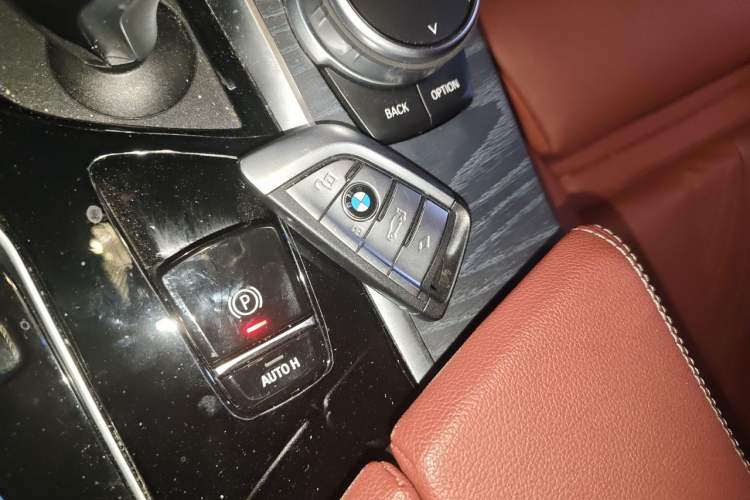 Used BMW 5 Series 2021 530Li Luxury Edition M Sport Package Vehicle Key