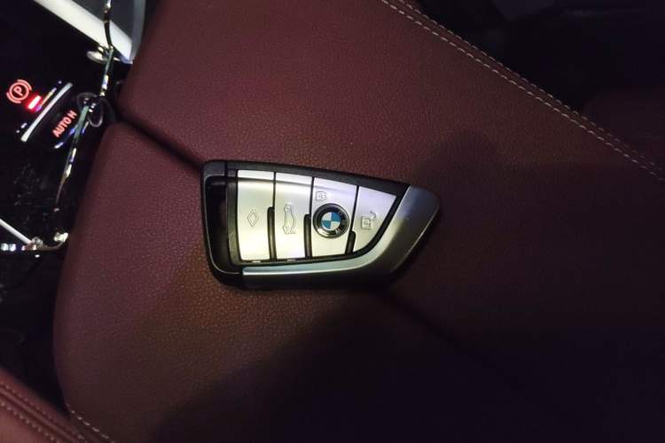 Used BMW 5 Series 2021 530Li Luxury Edition M Sport Package Vehicle Key