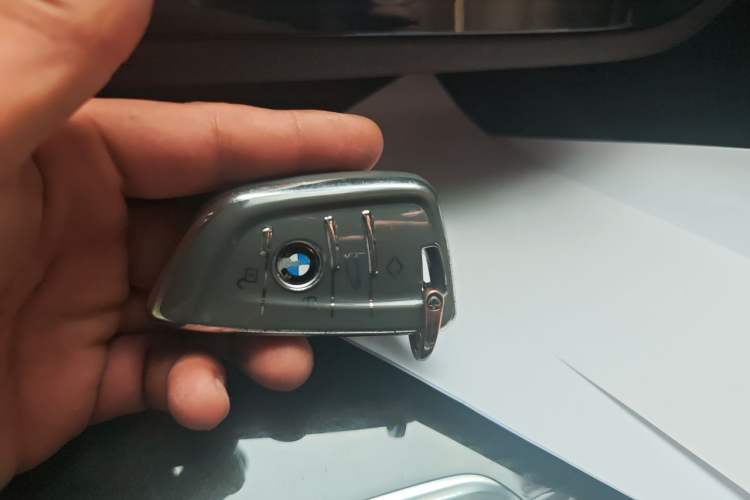 Used BMW 5 Series 2021 Facelifted 525Li M Sport Package Vehicle Key