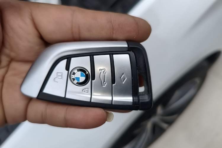 Used BMW 5 Series 2021 530Li Leading Model M Sport Package Vehicle Key
