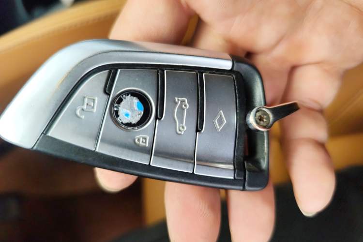 Used BMW 5 Series 2021 530i M Sport Package Vehicle Key