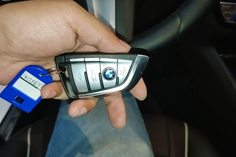Used BMW 5 Series 2021 Facelifted 530Li Leading Edition M Sport Package Vehicle Key