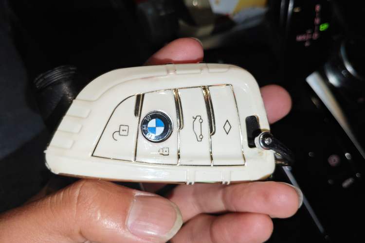Used BMW 5 Series 2021 Facelifted 525Li M Sport Package Vehicle Key