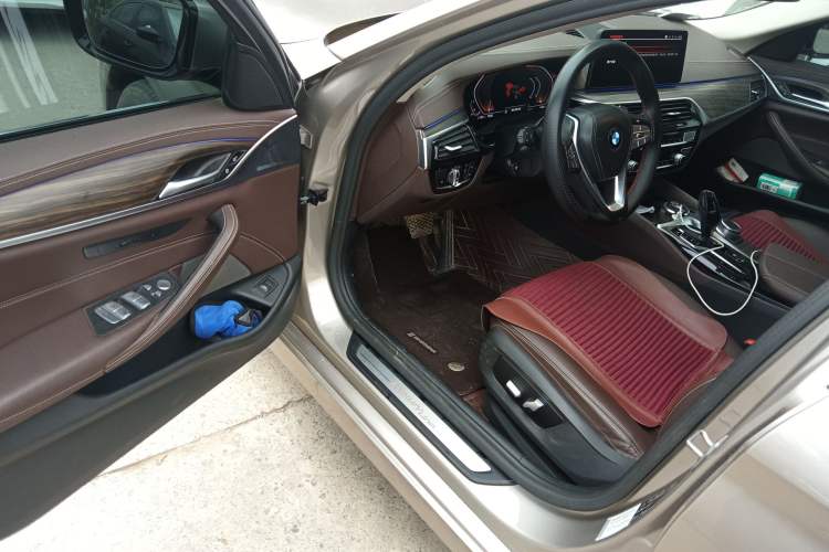 Used BMW 5 Series 2021 530Li xDrive Luxury Package Driver Seat