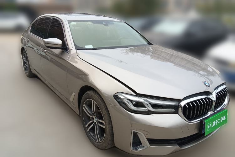 Used BMW 5 Series 2021 530Li xDrive Luxury Package Front Right 45 Deg
