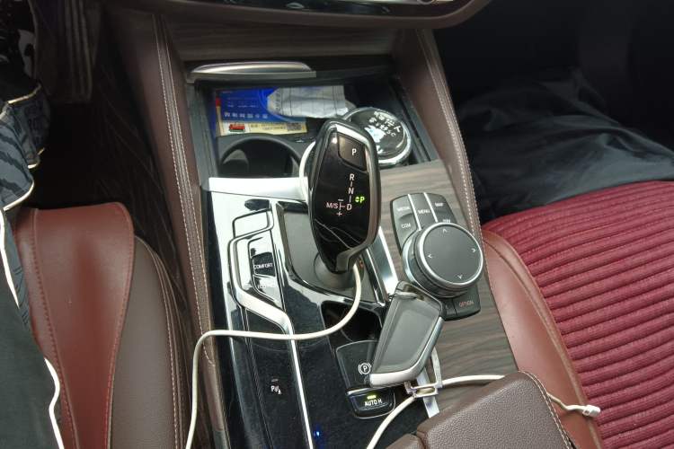 Used BMW 5 Series 2021 530Li xDrive Luxury Package Gear Lever