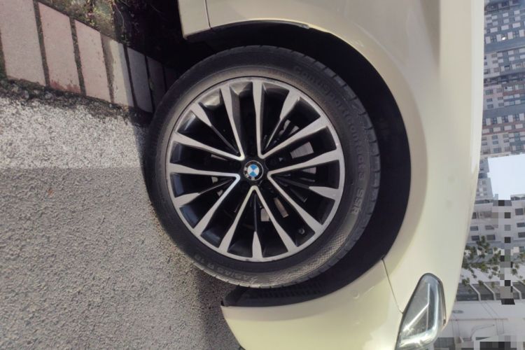 Used BMW 5 Series 2021 525Li Luxury Package Right Front Wheel Hub