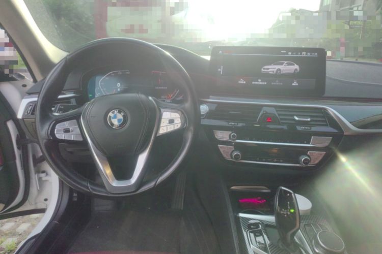 Used BMW 5 Series 2021 525Li Luxury Package Steering Wheel