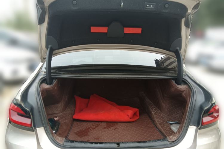 Used BMW 5 Series 2021 530Li xDrive Luxury Package Trunk