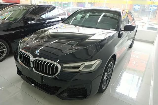 Ojetý BMW 5 Series 2022 Second Facelift 525Li M Sport Package