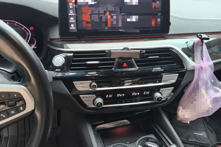Used BMW 5 Series 2022 Restyled 525Li M Sport Package Audio And AC Panel