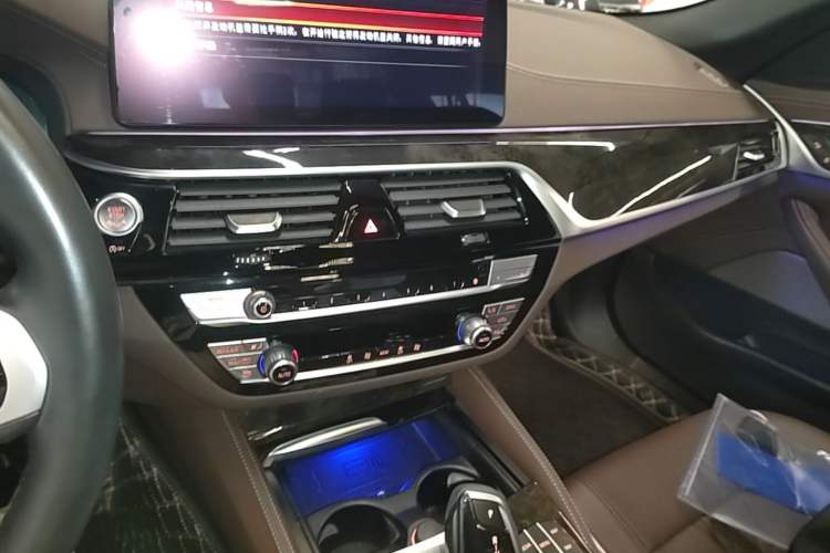Used BMW 5 Series 2022 Restyled 525Li M Sport Package Audio And AC Panel