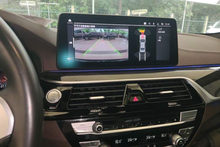 Used BMW 5 Series 2022 Restyled 525Li M Sport Package Audio And AC Panel