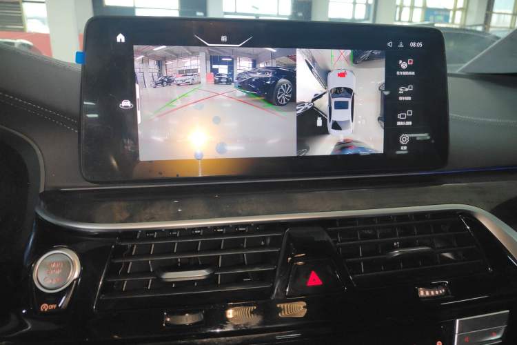 Used BMW 5 Series 2022 Second Facelift 525Li M Sport Package Audio And AC Panel