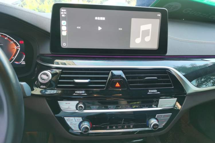 Used BMW 5 Series 2022 Second Facelift 525Li M Sport Package Audio And AC Panel