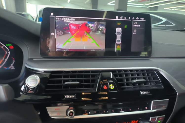 Used BMW 5 Series 2022 Second Facelift 530Li Leading Edition M Sport Package Audio And AC Panel