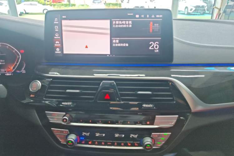 Used BMW 5 Series 2022 Restyled 525Li M Sport Package Audio And AC Panel