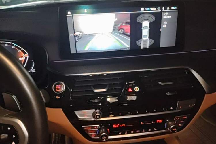 Used BMW 5 Series 2022 Second Facelift 530i M Sport Package Audio And AC Panel
