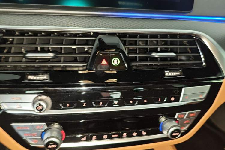 Used BMW 5 Series 2022 530i M Sport Package Audio And AC Panel