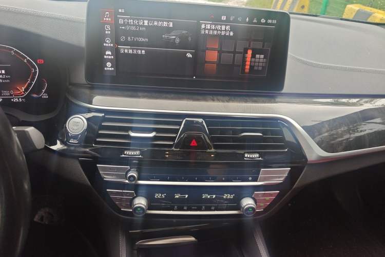 Used BMW 5 Series 2022 Restyled 525Li M Sport Package Audio And AC Panel