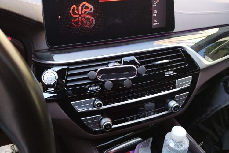 Used BMW 5 Series 2022 Restyled 525Li M Sport Package Audio And AC Panel