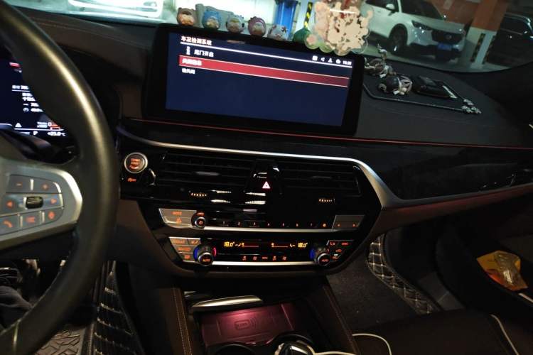 Used BMW 5 Series 2022 Second Facelift 525Li M Sport Package Audio And AC Panel