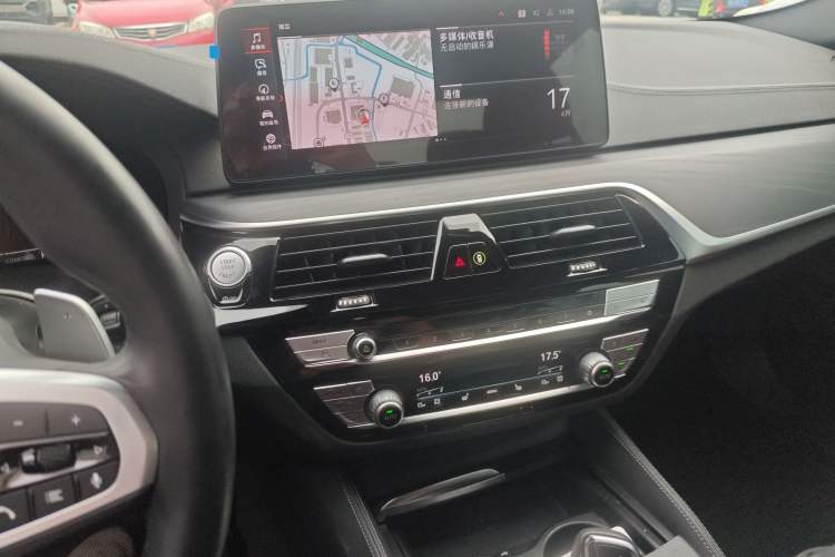Used BMW 5 Series 2022 Restyled 530Li Leading Edition M Sport Package Audio And AC Panel