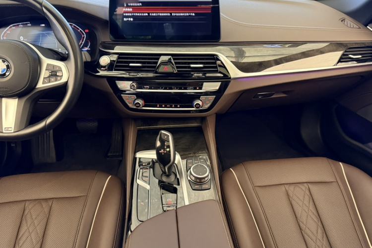 Used BMW 5 Series 2022 Restyled 525Li M Sport Package Audio And AC Panel