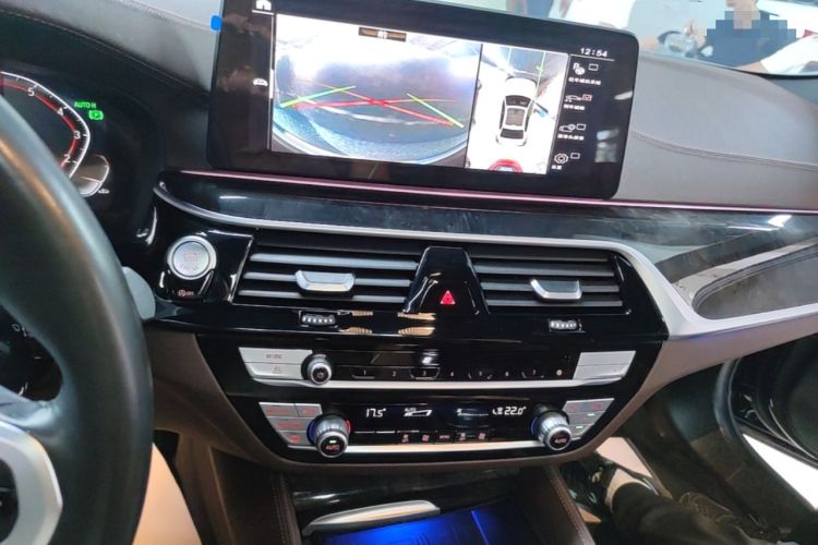 Used BMW 5 Series 2022 Restyled 525Li M Sport Package Audio And AC Panel